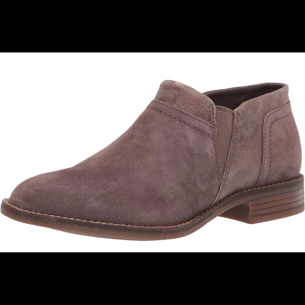 Clarks Women's Camzin Mix Fashion Boot(6.5 Wide)